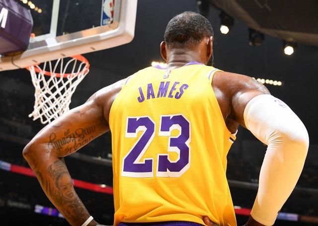 El mejor atleta LeBron James por la revista Time en 2020